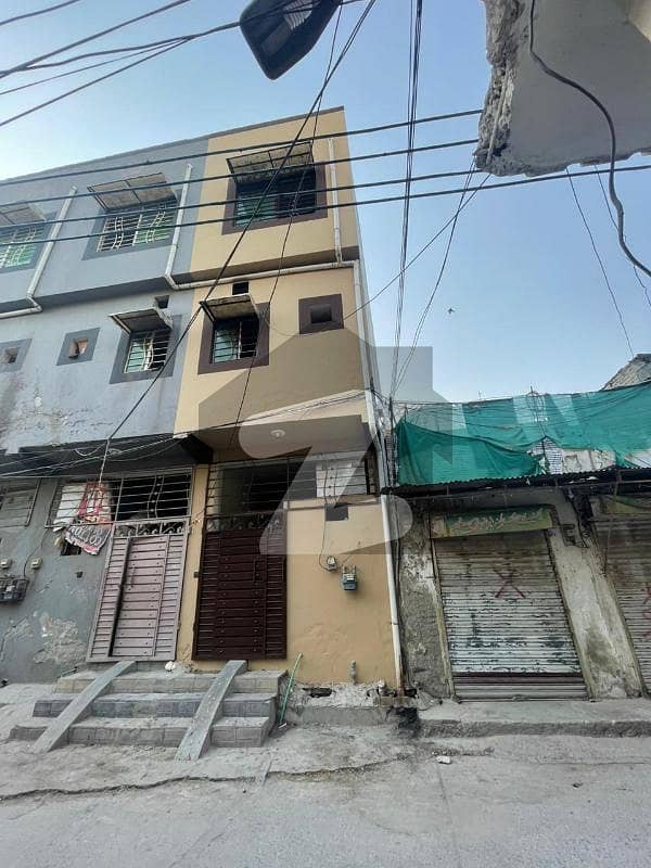مسلم ٹاؤن راولپنڈی میں 4 کمروں کا 2 مرلہ مکان 70 لاکھ میں برائے فروخت۔