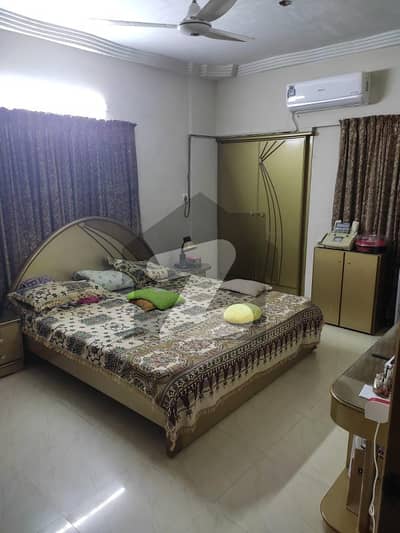 گارڈن ایسٹ جمشید ٹاؤن,کراچی میں 4 کمروں کا 9 مرلہ فلیٹ 4.25 کروڑ میں برائے فروخت۔