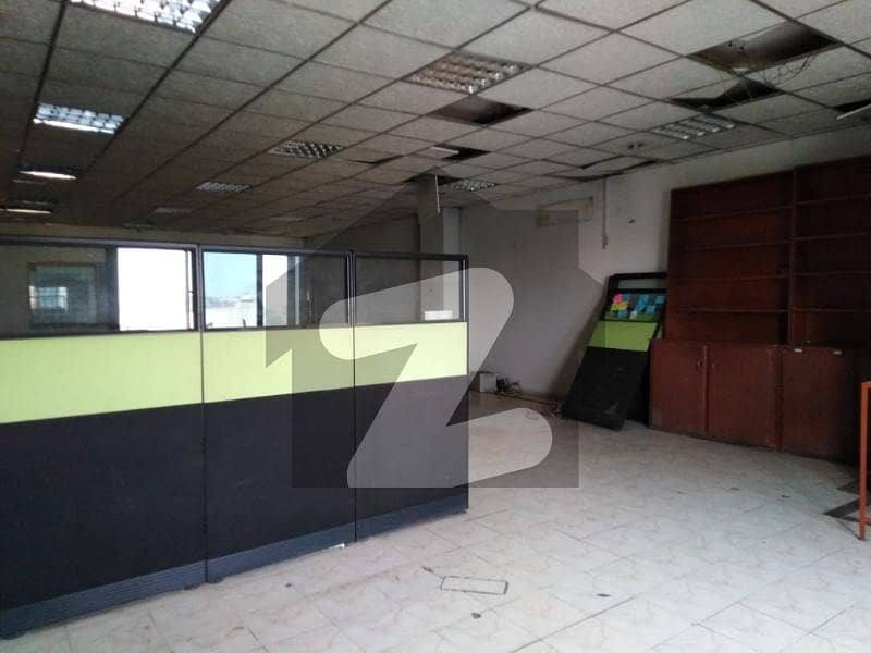 3000 Square Feet Office Is Available In Siddique Trade Center