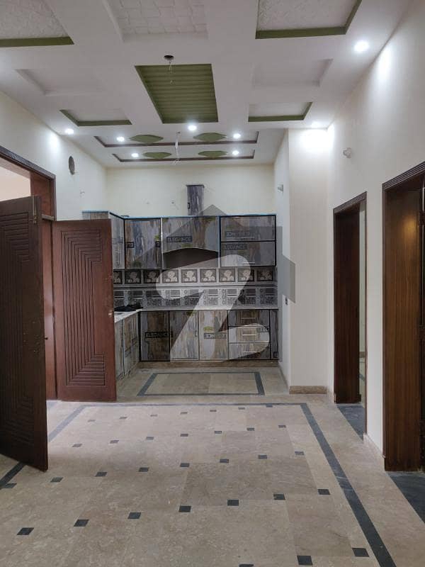 الحفیظ گارڈن - فیز 2 الحفیظ گارڈن جی ٹی روڈ لاہور میں 4 کمروں کا 5 مرلہ مکان 49 ہزار میں کرایہ پر دستیاب ہے۔