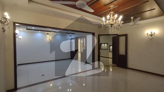 1000 Yards Upper Portion For Rent In Phase 6 DHA