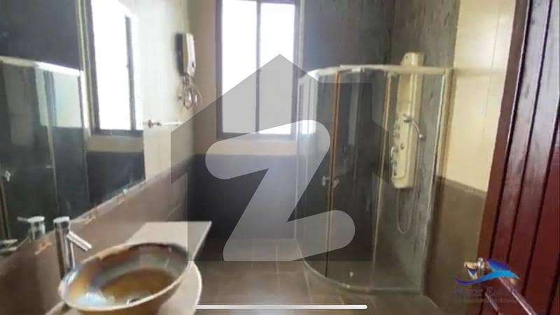 ڈی ایچ اے فیز 5 ڈیفنس (ڈی ایچ اے),لاہور میں 6 کمروں کا 2 کنال مکان 25.0 کروڑ میں برائے فروخت۔