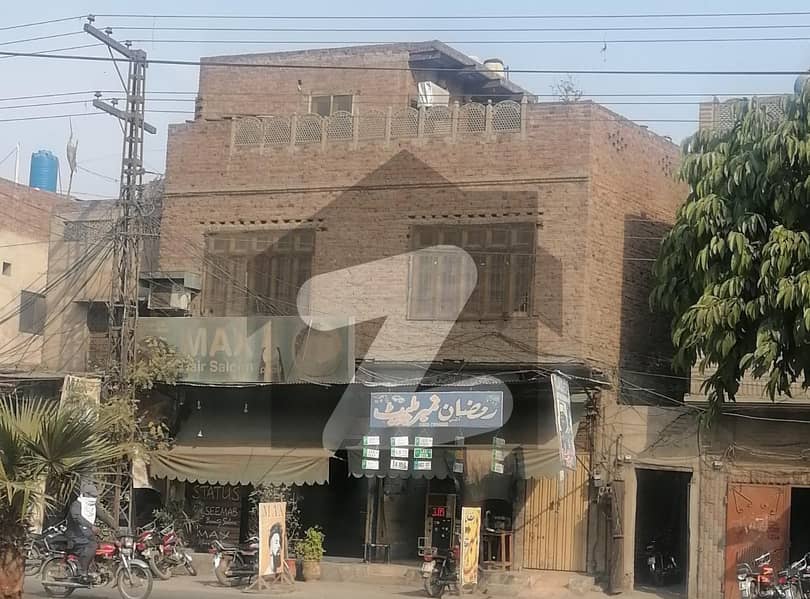 3 Marla Building Ideally Situated In Mustafabad