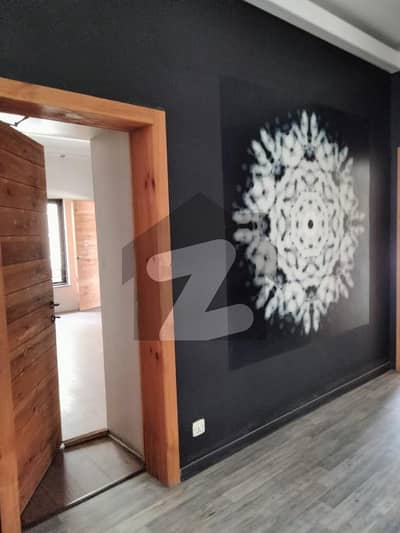 Three Kanal House For Sale In Model Town Lahore