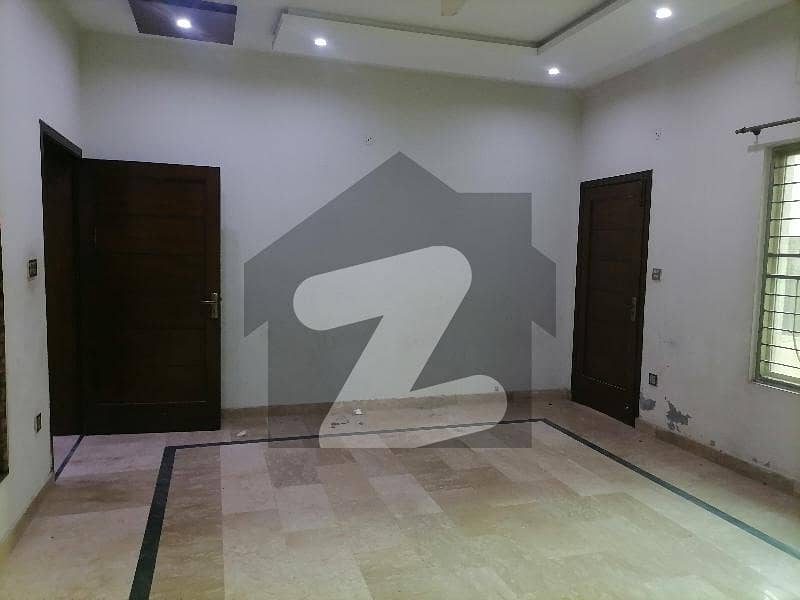 5 Marla House for rent in Izmir Town