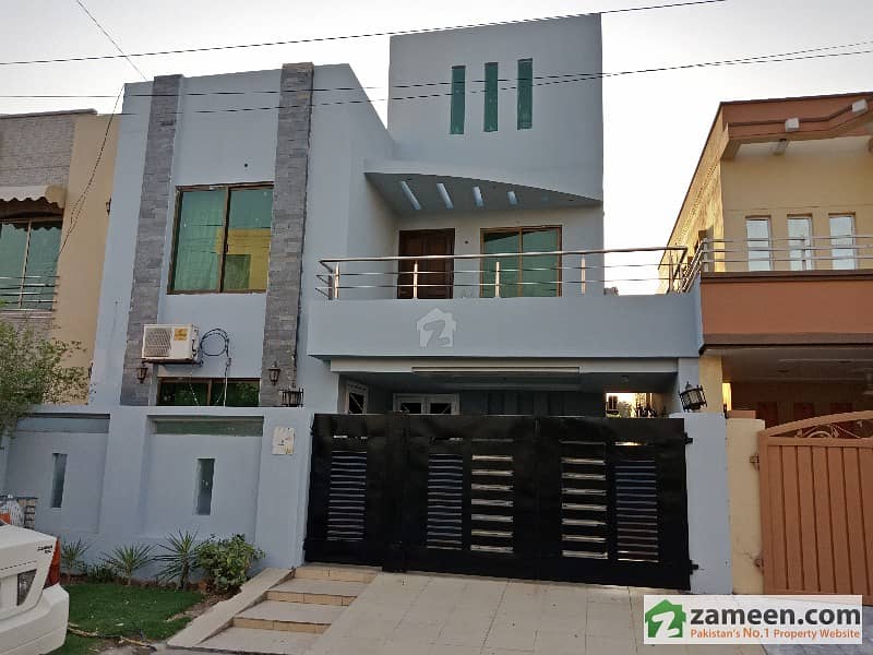 8 Marla House For Sale In Ali Block Sector B Bahria Town Lahore