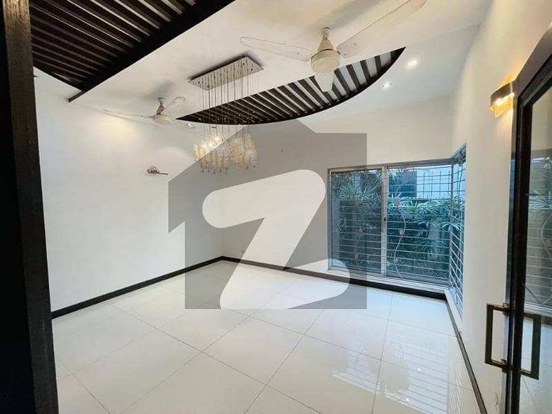 Perfect 1 Kanal Upper Portion In DHA Phase 6 For rent