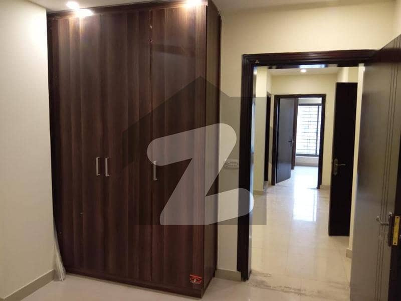 10 marla upper portion for rent in bahria town phase3