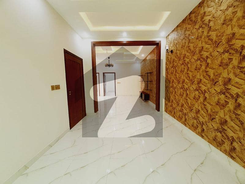 نشیمنِ اقبال فیز 2 نشیمنِ اقبال لاہور میں 5 کمروں کا 7 مرلہ مکان 2.2 کروڑ میں برائے فروخت۔