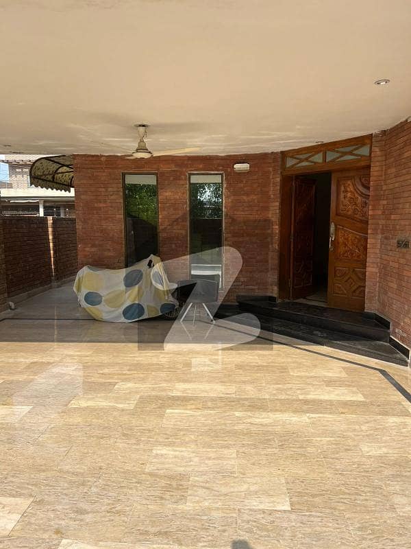 1 kanal lower portion for rent in Dha phase 8 Ex park view
