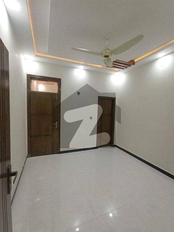 پی ایچ اے ایف آفیسرز ریزڈینسیا کوری روڈ,اسلام آباد میں 4 کمروں کا 8 مرلہ مکان 70.0 ہزار میں کرایہ پر دستیاب ہے۔