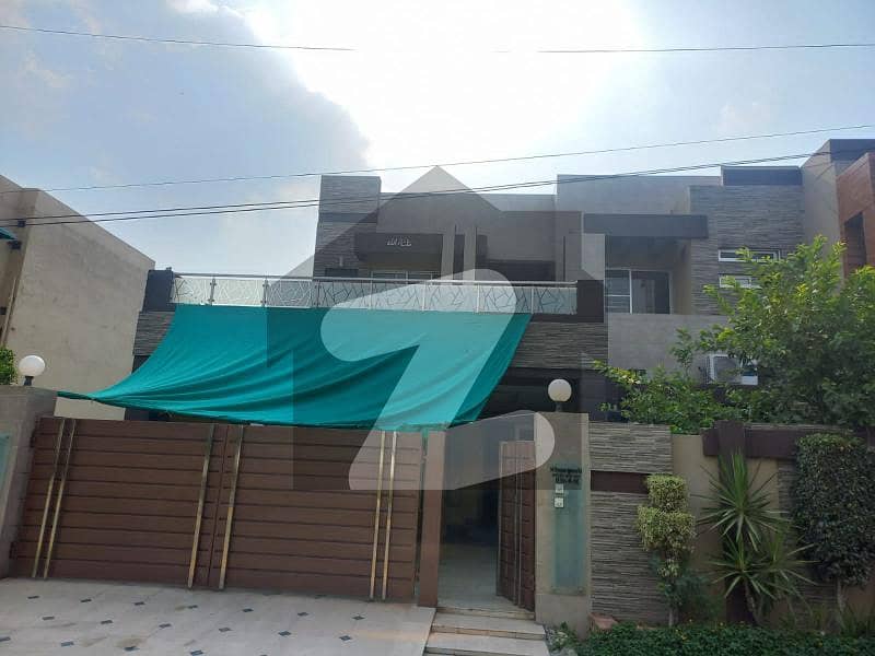 1 Kanal Upper Portion For rent In Valencia Housing Society