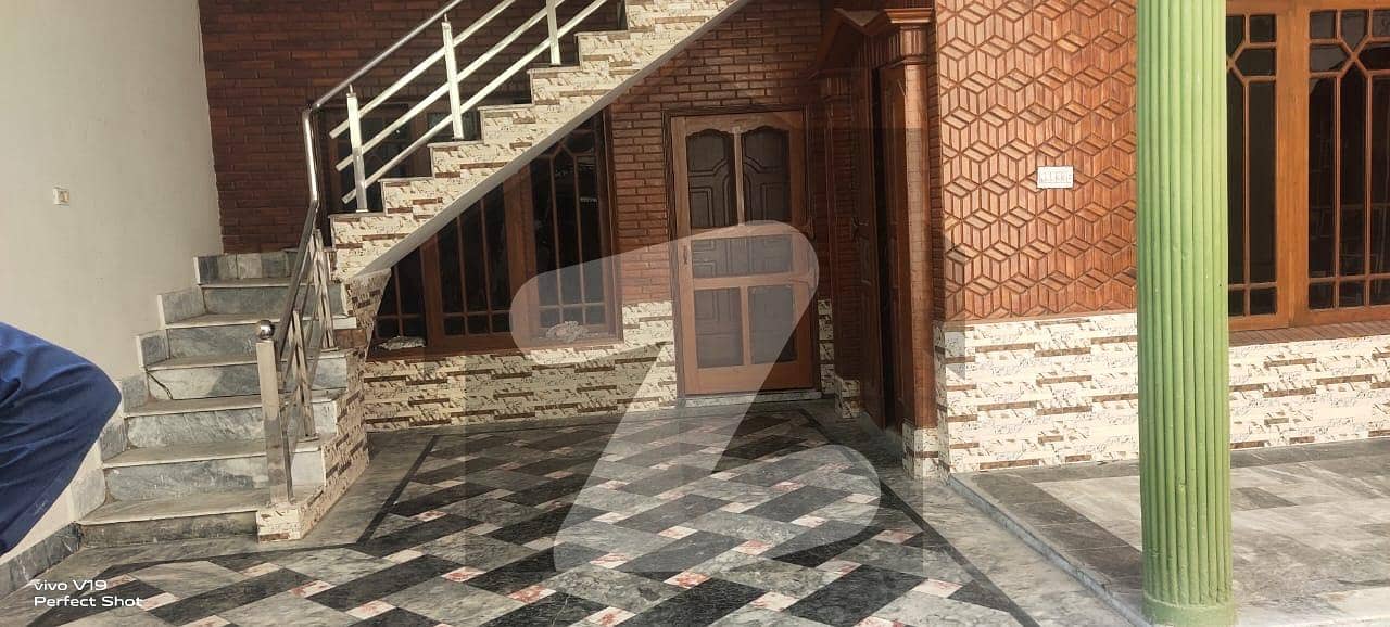 3 Kanal House For rent In The Perfect Location Of University Town