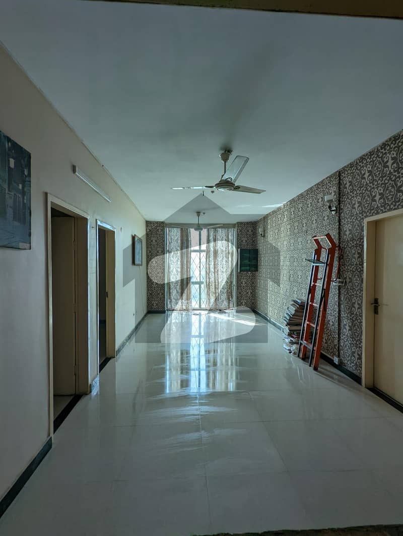 900 Square Feet Flat For sale Is Available In Gulistan-e-Jauhar - Block 12