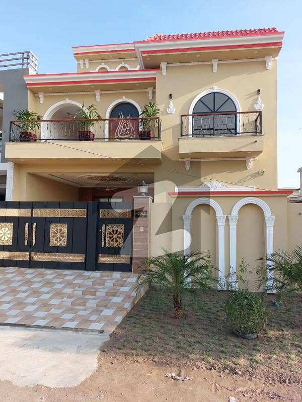 A Stunning House Is Up For Grabs In Wapda Town Phase 2 - Block R Multan