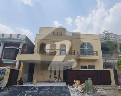 Brand New 40x80 Double Storey Villa In I-8/3 Next To Kachnar Park