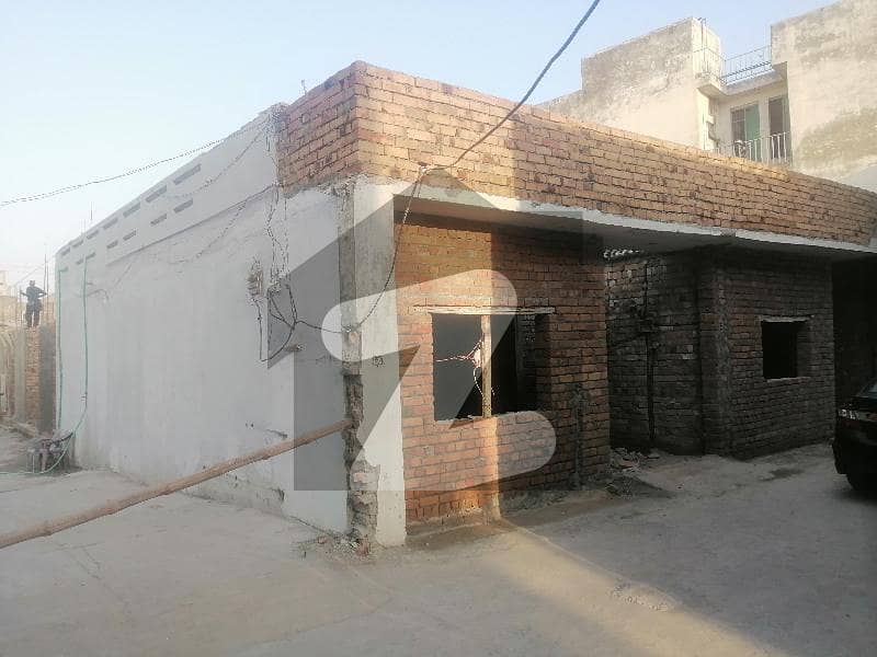 خیابانِ سرسید راولپنڈی میں 2 کمروں کا 3 مرلہ مکان 1.5 کروڑ میں برائے فروخت۔