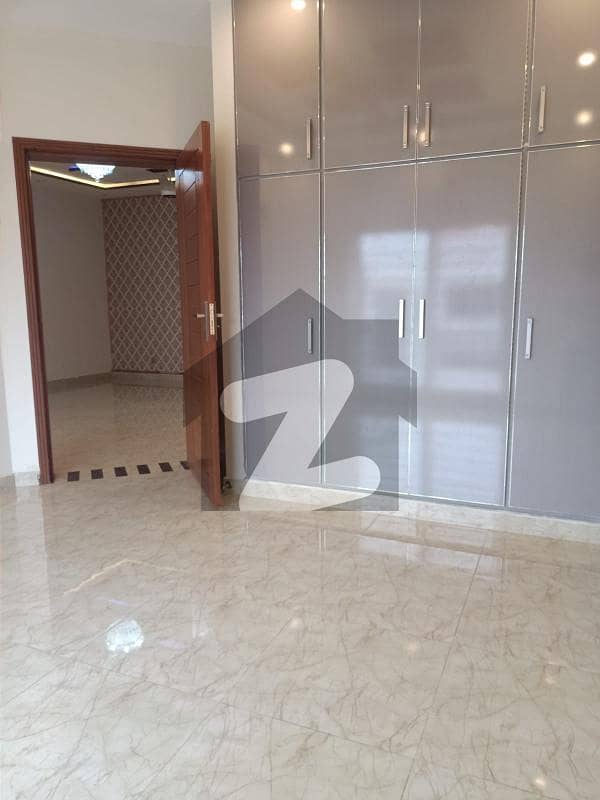 10 Marla Portion For Rent In Nishtar Block-Sector E Bahria Town Lahore