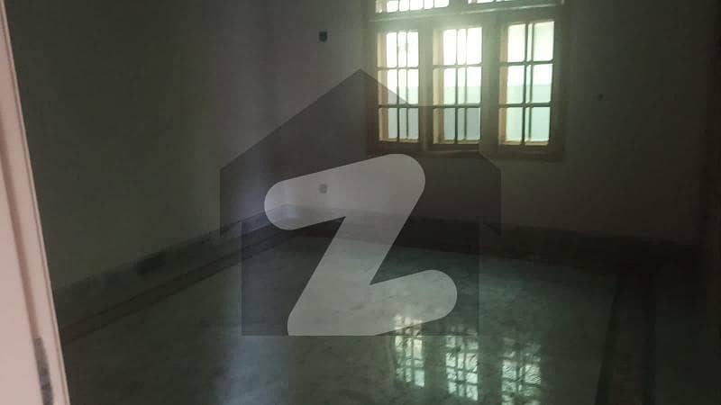 شیخ ملتون ٹاؤن مردان میں 5 کمروں کا 10 مرلہ مکان 2.98 کروڑ میں برائے فروخت۔