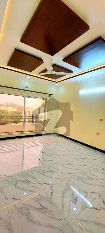 BRAND NEW 10 MARLA HOUSE FOR RENT IN BAHRIA TOWN PHASE 8