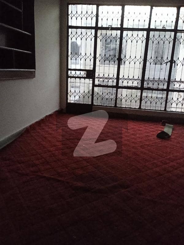 علامہ اقبال ٹاؤن ۔ نرگس بلاک علامہ اقبال ٹاؤن,لاہور میں 3 کمروں کا 10 مرلہ مکان 75.0 ہزار میں کرایہ پر دستیاب ہے۔
