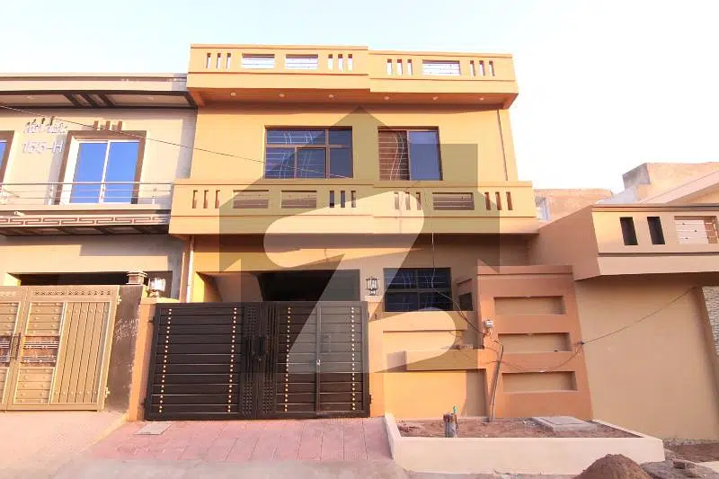 A Brand New 5 Marla One And Half Story House For Sale