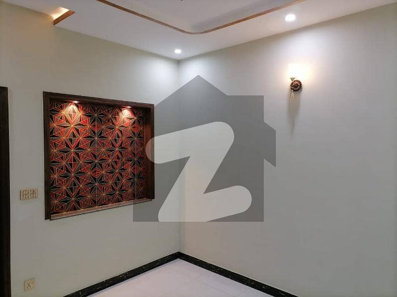 لالہ زار گارڈن فیز 1 لالہ زار گارڈن لاہور میں 3 کمروں کا 3 مرلہ مکان 94 لاکھ میں برائے فروخت۔
