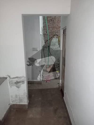 تاجپورہ - بلاک ڈی تاجپورہ,لاہور میں 2 کمروں کا 3 مرلہ مکان 98.0 لاکھ میں برائے فروخت۔