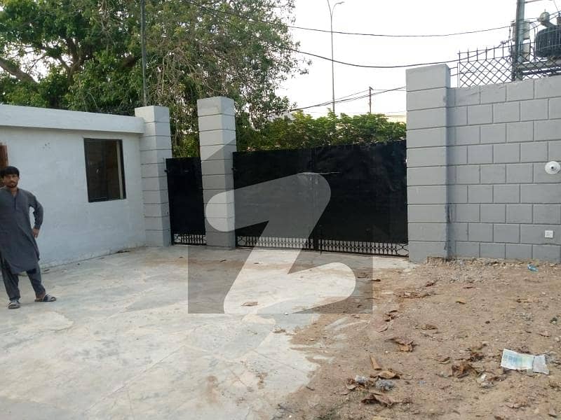 ڈی ایچ اے فیز 5 ڈی ایچ اے ڈیفینس,کراچی میں 11 کمروں کا 4 کنال مکان 38.0 کروڑ میں برائے فروخت۔