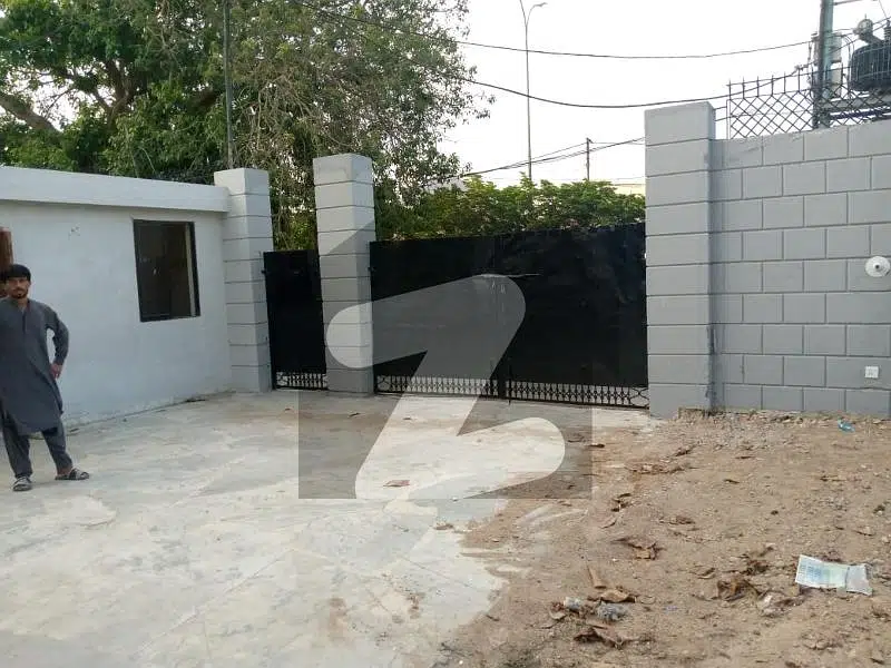 Luxurious 15-Bedroom Bungalow With Renovation Potential In DHA Phase 5, Karachi