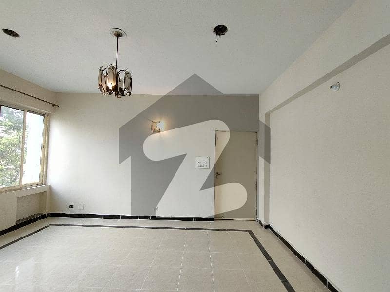 10-Marla 03-Bedroom's, Modal: 2012, Tile Flooring, Flat Available For Rent in Askari-01 Lahore Cantt.