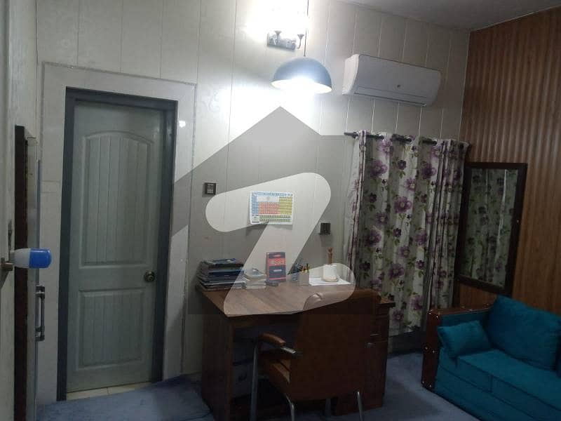 نیو سمن آباد لاہور میں 10 کمروں کا 5 مرلہ مکان 1.3 کروڑ میں برائے فروخت۔