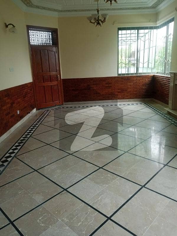 G11 Islamabad Ground Portion 3 Bed New Renovated Separate Gate For Rent
