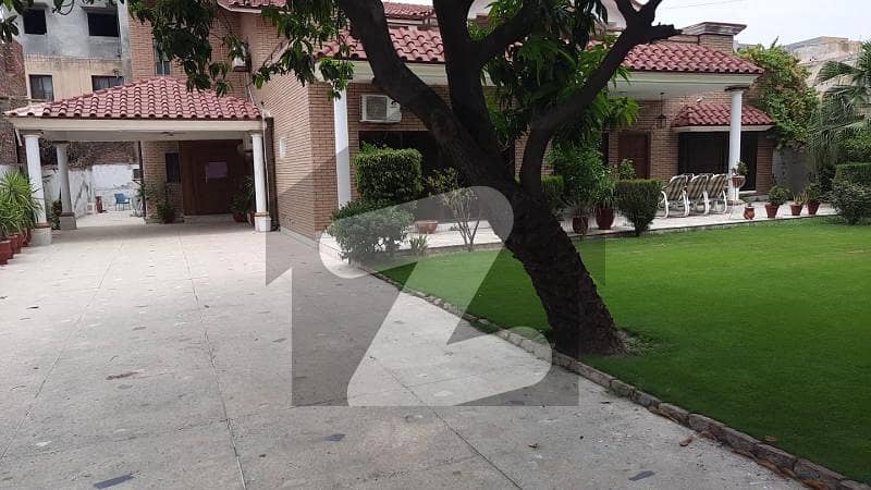 2 Kanal Spanish Bungalow With Big Lawn Owner Build House For Sale In Phase 1 Dha