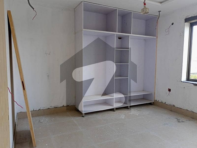 706 Square Feet Flat For Sale In Rehmanabad