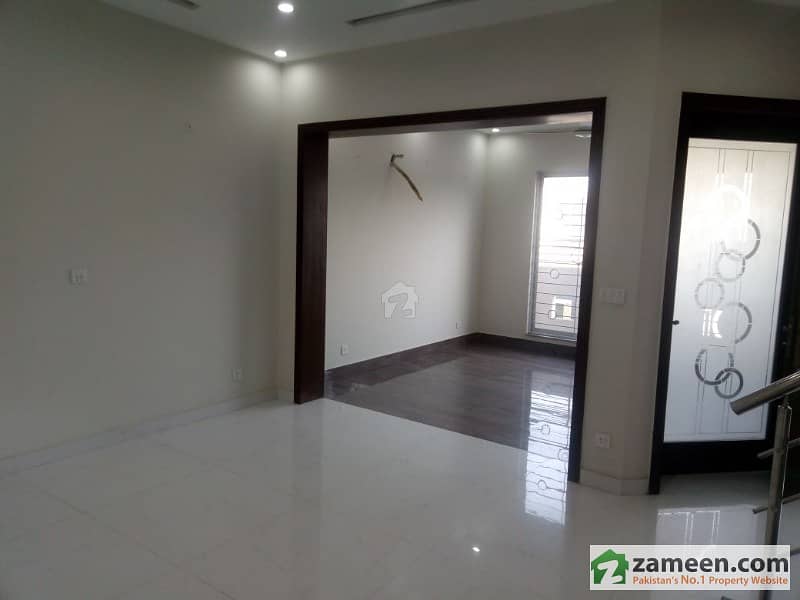 One Bed Room T. v Hall Kitchen 2nd Floor Marble Floor Ideal For Student
