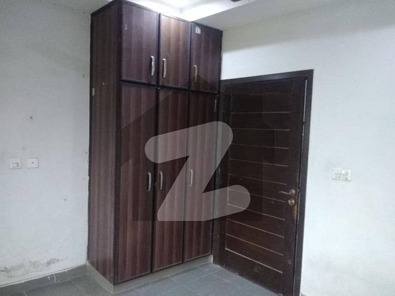 گلشن علی کالونی کینٹ لاہور میں 3 کمروں کا 3 مرلہ مکان 90 لاکھ میں برائے فروخت۔