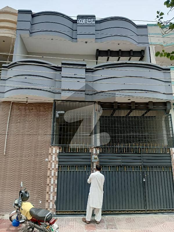علامہ اقبال ٹاؤن بہاولپور میں 6 کمروں کا 5 مرلہ مکان 1.4 کروڑ میں برائے فروخت۔