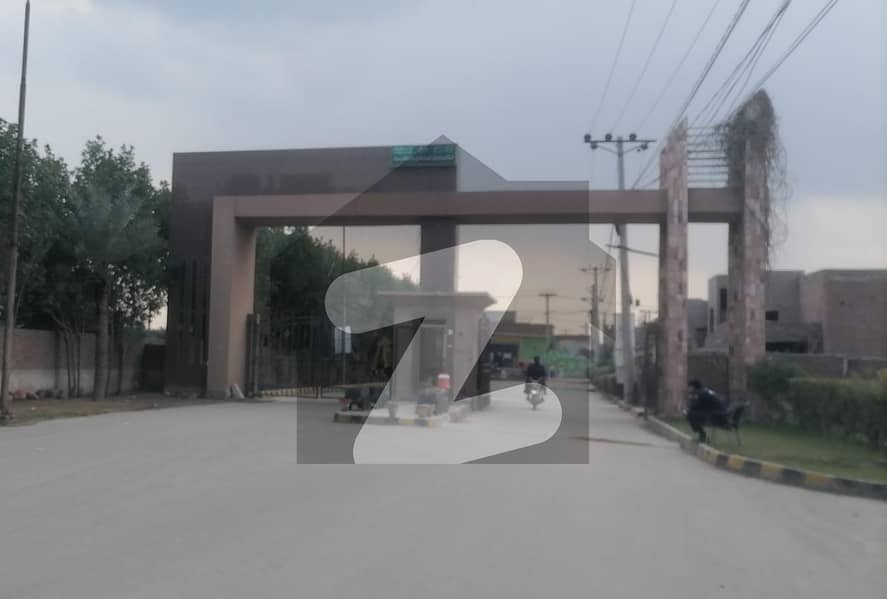 Khayaban-e-Manzoor 5 Marla Residential Plot Up For sale