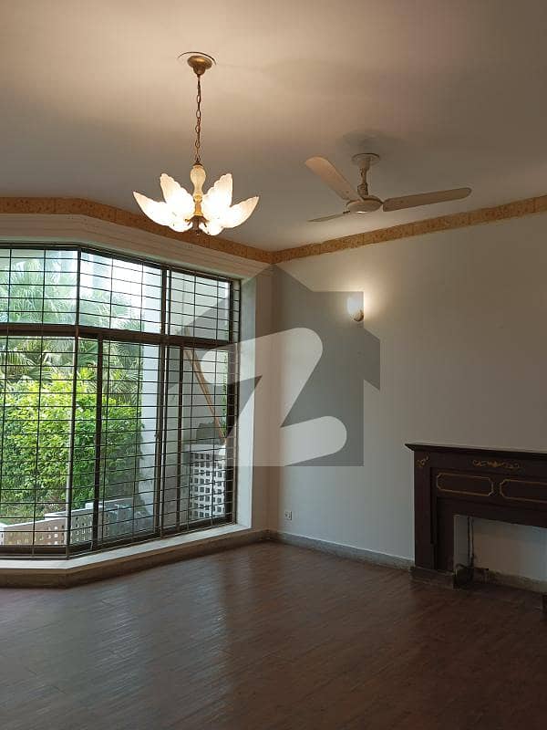 1 Kanal Lower Portion With Basement In Dha Phase 3 For Rent Hot Location
