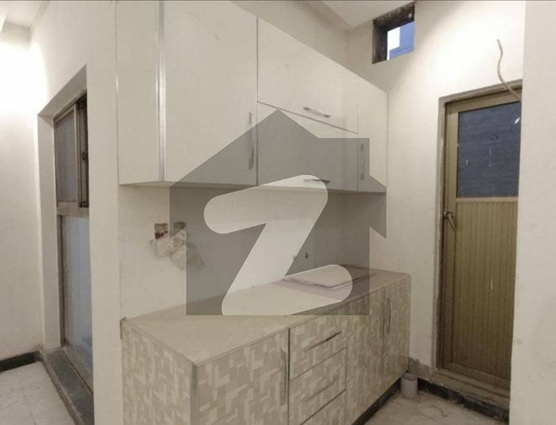 سادات کالونی سمن آباد لاہور میں 5 کمروں کا 5 مرلہ مکان 2.65 کروڑ میں برائے فروخت۔