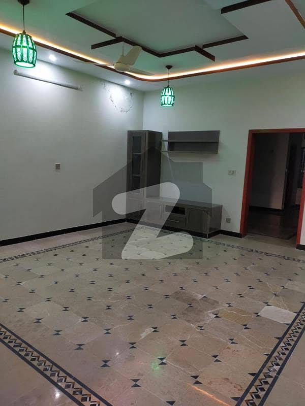 پی ڈبلیو ڈی ہاؤسنگ سکیم اسلام آباد میں 5 کمروں کا 10 مرلہ مکان 3 کروڑ میں برائے فروخت۔