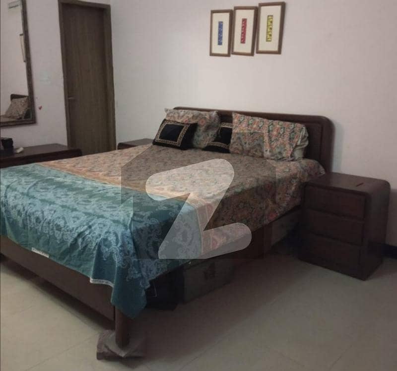 محافظ ٹاؤن فیز 1 محافظ ٹاؤن لاہور میں 5 کمروں کا 9 مرلہ مکان 2.5 کروڑ میں برائے فروخت۔