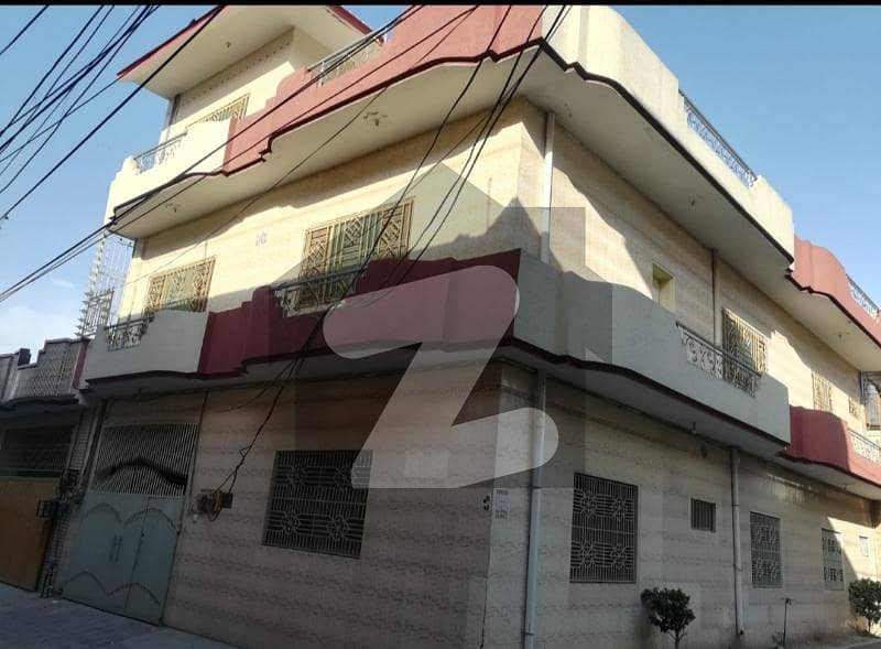 فیصل کالونی راولپنڈی میں 6 کمروں کا 7 مرلہ مکان 1.8 کروڑ میں برائے فروخت۔