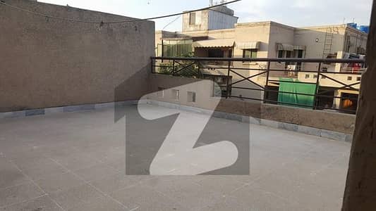 عسکری 14 راولپنڈی میں 5 کمروں کا 10 مرلہ مکان 5.7 کروڑ میں برائے فروخت۔