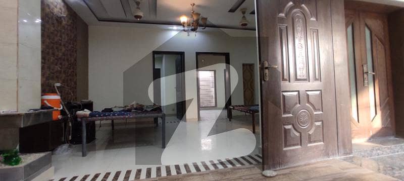 بینکرز ہاؤسنگ سوسائٹی - بلاک سی بینکرز کوآپریٹو ہاؤسنگ سوسائٹی,لاہور میں 3 کمروں کا 5 مرلہ مکان 1.85 کروڑ میں برائے فروخت۔