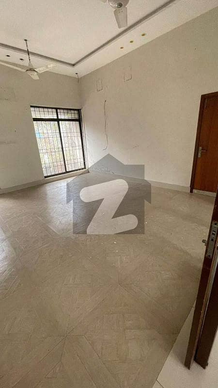 اَپر مال لاہور میں 6 کمروں کا 2 کنال مکان 16.0 کروڑ میں برائے فروخت۔