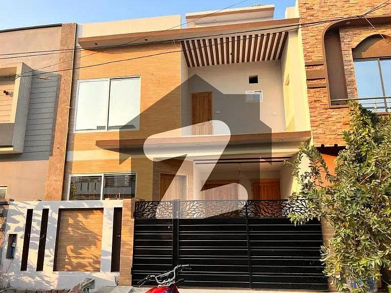 پارک ویو سٹی - ٹیولپ بلاک پارک ویو سٹی لاہور میں 4 کمروں کا 5 مرلہ مکان 65 ہزار میں کرایہ پر دستیاب ہے۔