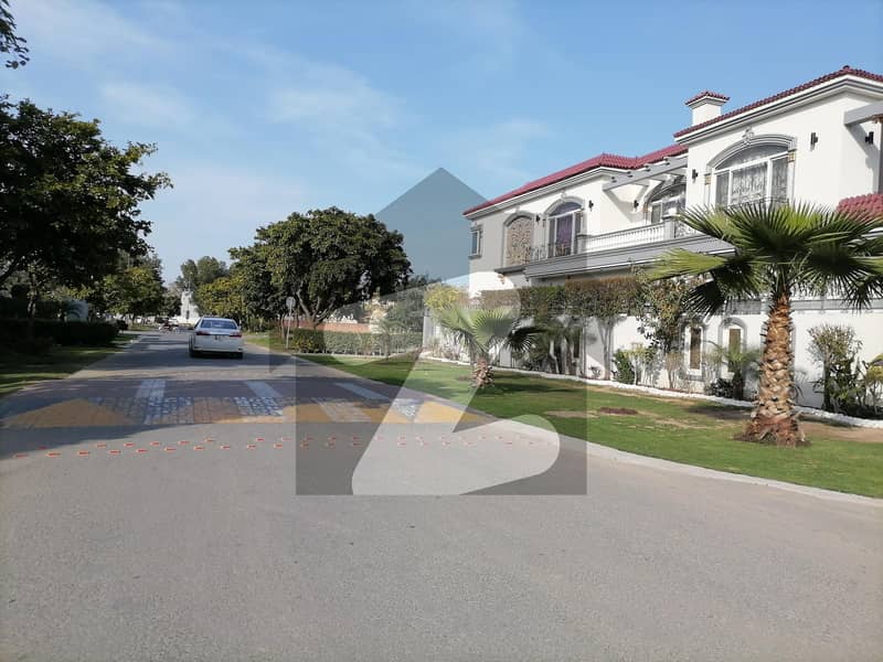 1 kanal Plot 364 FF Phase 4 DHA Lahore for Sale