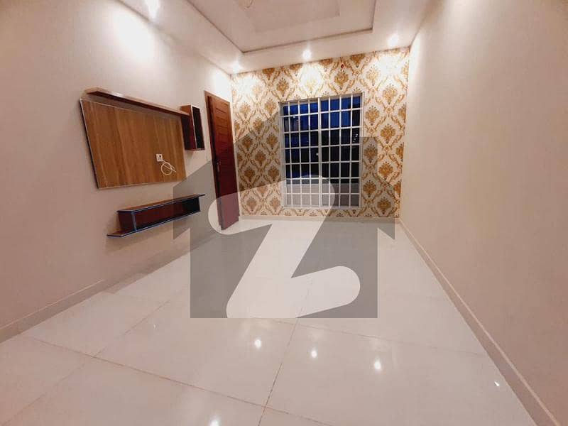 نشیمنِ اقبال فیز 2 نشیمنِ اقبال لاہور میں 7 کمروں کا 7 مرلہ مکان 2.27 کروڑ میں برائے فروخت۔